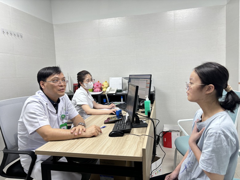 Nữ sinh 18 tuổi thoát cửa tử sau TNGT hy hữu vỡ phế quản gốc hai bên- Ảnh 1. Nữ sinh 18 tuổi thoát cửa tử sau TNGT hy hữu vỡ phế quản gốc hai bên- Ảnh 1.