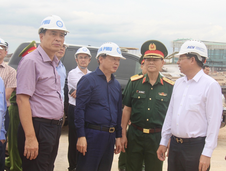 Ph&oacute; Thủ tướng Trần Hồng H&agrave;: Giải quyết nhanh vướng mắc thi c&ocirc;ng s&acirc;n bay Long Th&agrave;nh- Ảnh 6.