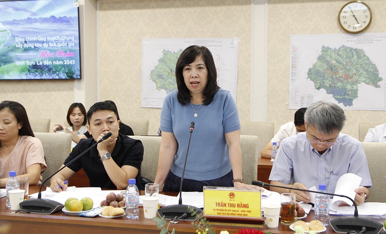 Vụ trưởng Vụ Quy hoạch - Kiến tr&uacute;c Trần Thu Hằng ph&aacute;t biểu chỉ đạo tại Hội nghị.