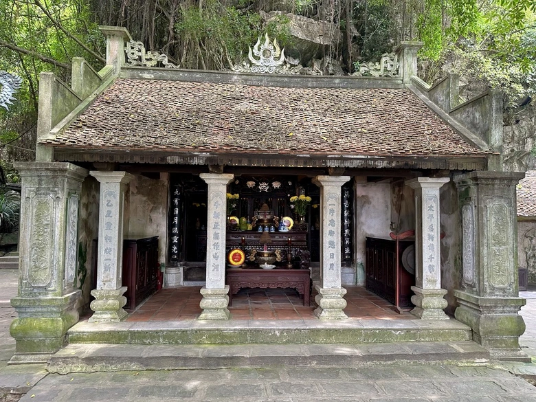 Chi&ecirc;m ngưỡng đền Tr&igrave;nh ngh&igrave;n năm lịch sử ở Tr&agrave;ng An- Ảnh 2.