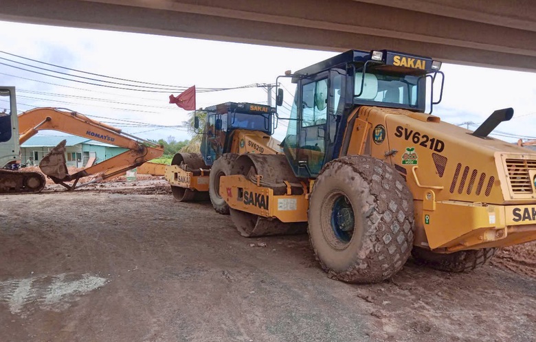 C&ocirc;ng nh&acirc;n đội mưa, gồng tiến độ dự &aacute;n V&agrave;nh đai 3 v&agrave; cao tốc qua Đồng Nai- Ảnh 10.