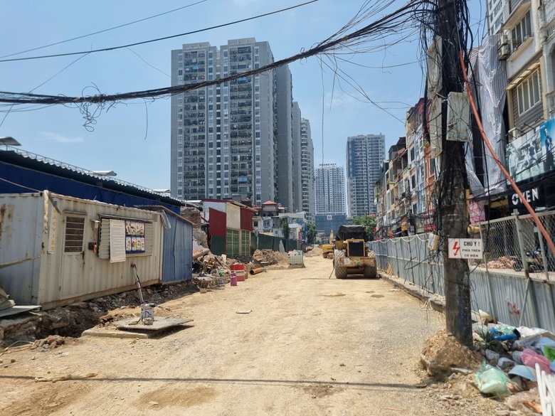 E:\Năm 2025\Th&aacute;ng 6\H&igrave;nh ảnh\Nh&agrave; thầu chật vật v&igrave; gi&aacute; vlxd\z6697925155588_cb8c38e10ad7247c2f57f520a4b9da93.jpg