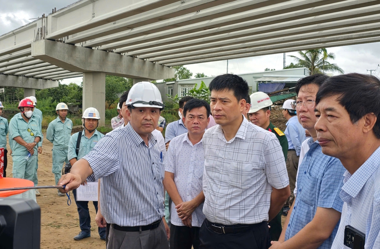 Ho&agrave;n th&agrave;nh dứt điểm việc gia tải cao tốc Cao L&atilde;nh - An Hữu trong th&aacute;ng 6- Ảnh 1.