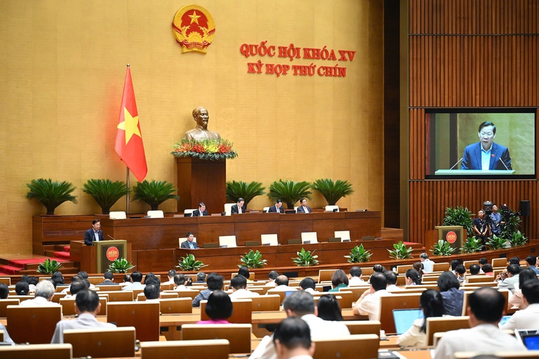 Quốc hội quyết miễn, giảm thuế với doanh nghiệp xây dựng, vận tải dùng nhiều lao động nữ- Ảnh 2. Quốc hội quyết miễn, giảm thuế với doanh nghiệp xây dựng, vận tải dùng nhiều lao động nữ- Ảnh 2.