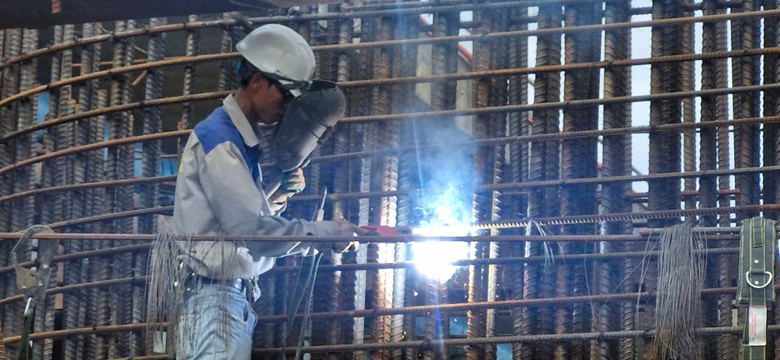 Tăng ca, đưa cầu Xương Giang tr&ecirc;n cao tốc H&agrave; Nội - Bắc Giang vượt lũ trong th&aacute;ng 6- Ảnh 1.