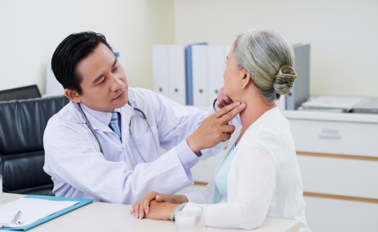 Người bệnh mạn t&iacute;nh c&oacute; thể lĩnh thuốc điều trị 3 th&aacute;ng/lần- Ảnh 1.