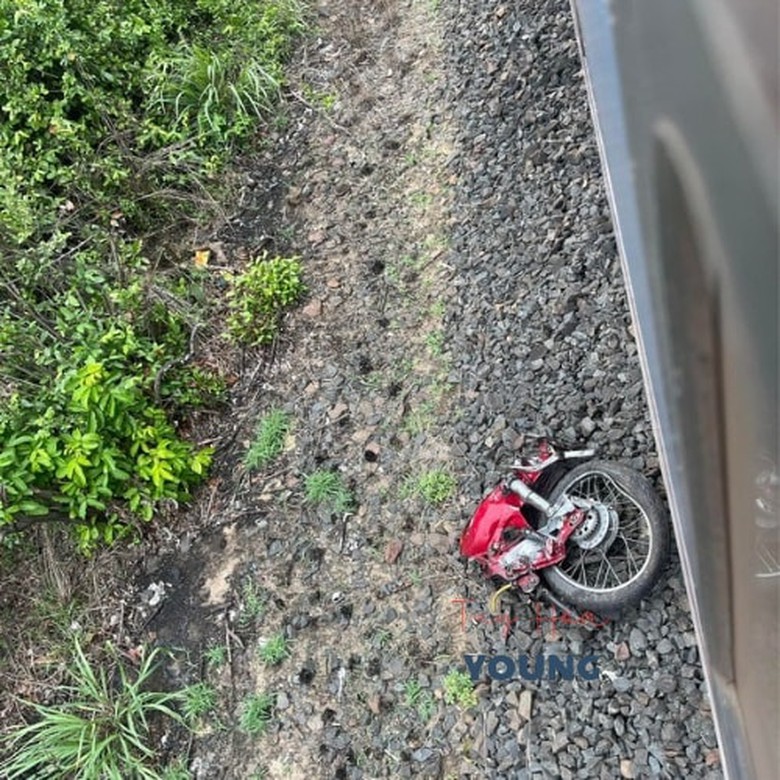 Bộ X&acirc;y dựng chỉ đạo n&oacute;ng sau vụ tai nạn đường sắt nghi&ecirc;m trọng tại Ph&uacute; Y&ecirc;n- Ảnh 1.