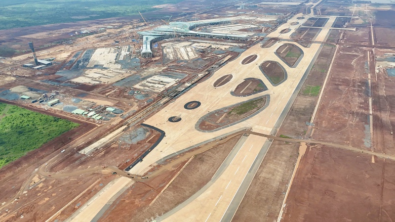 To&agrave;n cảnh chặng đầu thi c&ocirc;ng đường cất hạ c&aacute;nh thứ 2 s&acirc;n bay Long Th&agrave;nh- Ảnh 9.