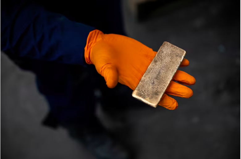 Ng&acirc;n h&agrave;ng trung ương ưu ti&ecirc;n dự trữ v&agrave;ng hơn đồng USD- Ảnh 2.