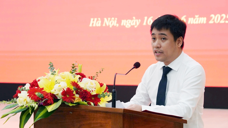 Thứ trưởng Nguyễn Danh Huy: B&aacute;o X&acirc;y dựng sau hợp nhất phải đo&agrave;n kết, vượt th&aacute;ch thức- Ảnh 4.