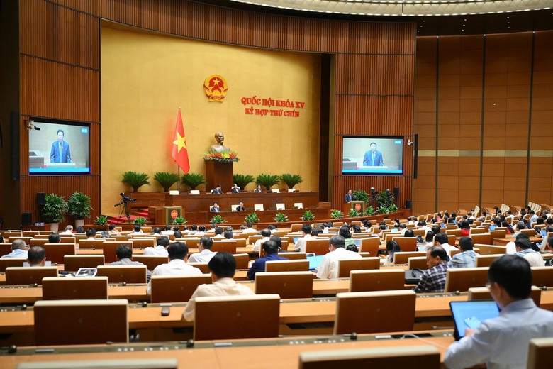 Bộ trưởng Bộ X&acirc;y dựng: Đột ph&aacute; thể chế ph&aacute;t triển đường sắt đi đ&ocirc;i với kiểm so&aacute;t rủi ro- Ảnh 2.