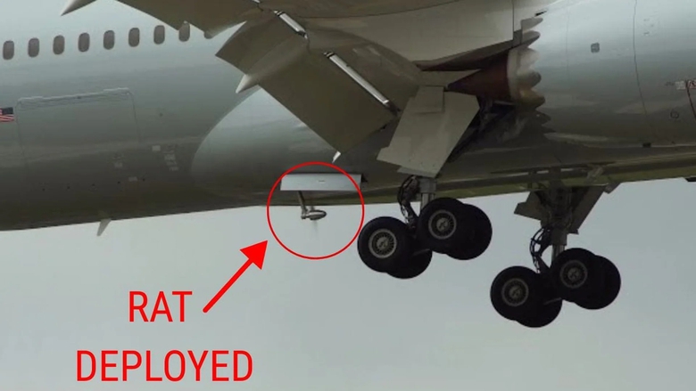 Ph&aacute;t hiện chi tiết bất thường ngay trước khi m&aacute;y bay Air India bị rơi- Ảnh 1.