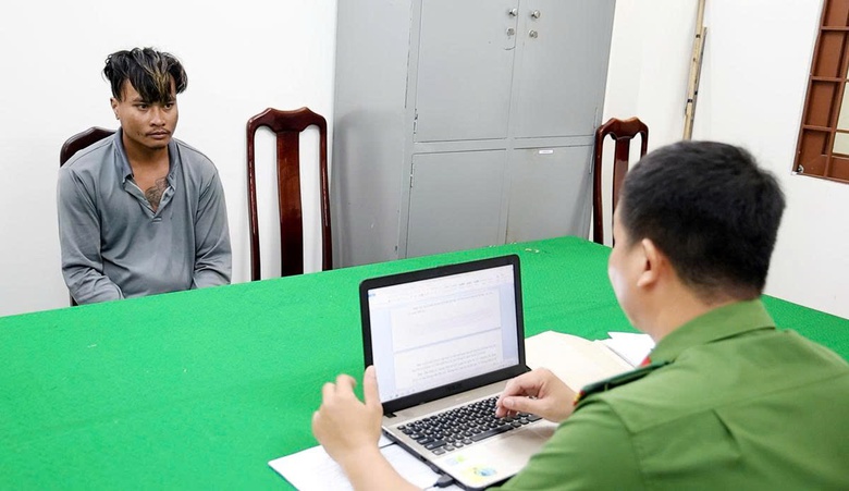 An Giang: T&ocirc;ng v&agrave;o ch&oacute; chạy tr&ecirc;n đường, nam thanh ni&ecirc;n ch&eacute;m chủ nu&ocirc;i ch&oacute; tử vong- Ảnh 1.