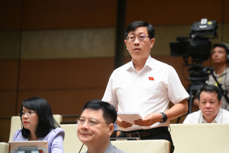 Bộ trưởng Bộ T&agrave;i ch&iacute;nh trả lời chất vấn về bỏ thuế kho&aacute;n- Ảnh 3.