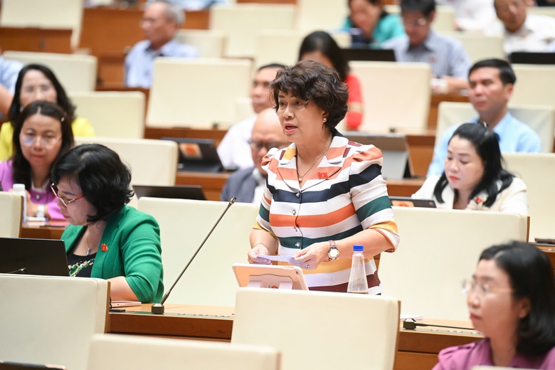 Bộ trưởng GD&ĐT: "Kh&ocirc;ng phải cứ c&oacute; thời gian l&agrave; l&ocirc;i nhau ra dạy th&ecirc;m, học th&ecirc;m"- Ảnh 1.