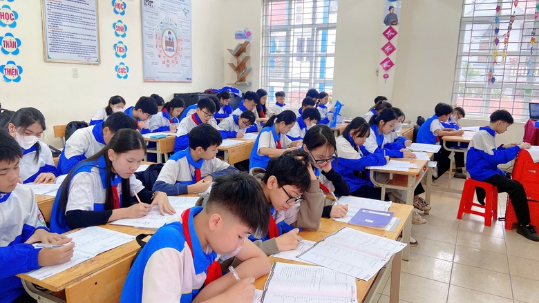 Tiếng Anh th&agrave;nh ng&ocirc;n ngữ thứ hai trong trường: Cần lộ tr&igrave;nh l&acirc;u d&agrave;i, triển khai đồng bộ- Ảnh 1.