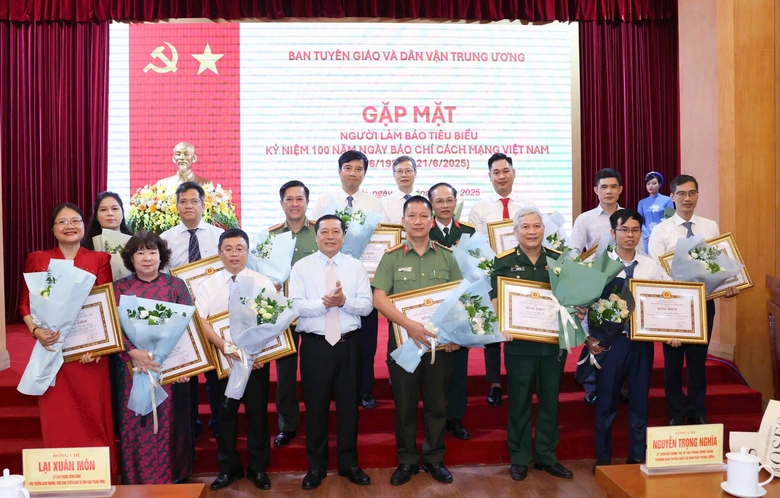 B&aacute;o ch&iacute; l&agrave; lực lượng kiến tạo th&uacute;c đẩy thực thi "bộ tứ trụ cột"- Ảnh 2.