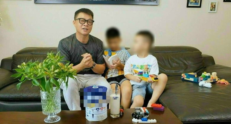 Sau Quang Minh, V&acirc;n Hugo n&oacute;i "bị lừa" khi quảng c&aacute;o sữa giả Hiup?- Ảnh 2.