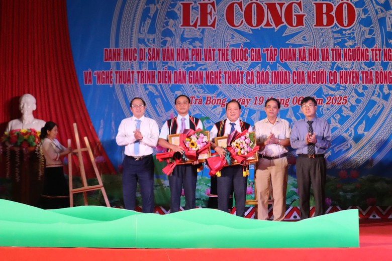 Hai loại h&igrave;nh nghệ thuật miền n&uacute;i Quảng Ng&atilde;i được c&ocirc;ng nhận di sản phi vật thể quốc gia- Ảnh 1.