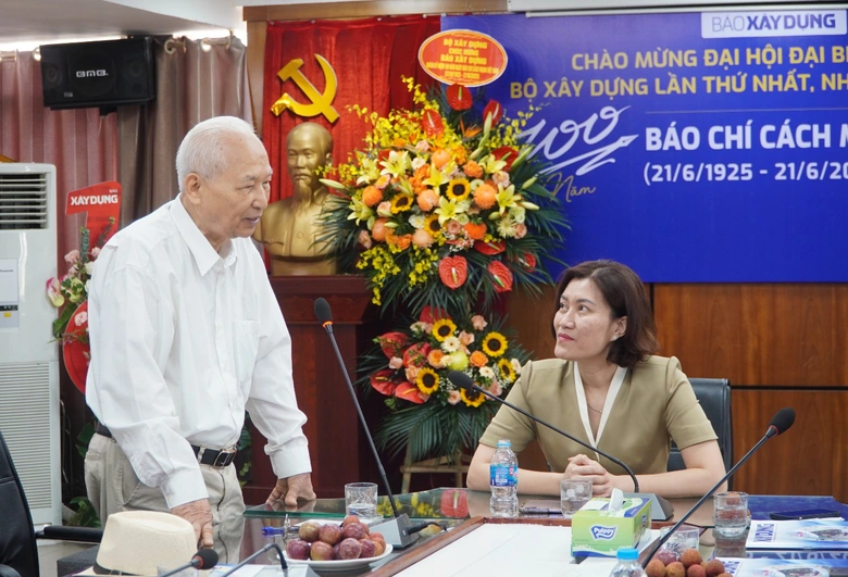 B&aacute;o X&acirc;y dựng tri &acirc;n c&aacute;c thế hệ l&agrave;m b&aacute;o nh&acirc;n 100 năm Ng&agrave;y B&aacute;o ch&iacute; C&aacute;ch mạng Việt Nam- Ảnh 3.