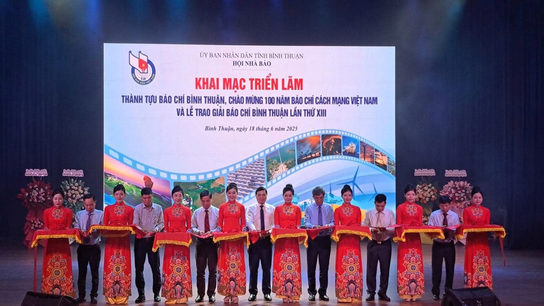 B&igrave;nh Thuận triển l&atilde;m ảnh kỷ niệm 100 năm ng&agrave;y B&aacute;o ch&iacute; c&aacute;ch mạng Việt Nam- Ảnh 2.