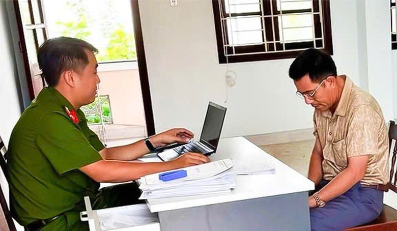 Bu&ocirc;n b&aacute;n c&agrave; ph&ecirc; giả, một gi&aacute;m đốc doanh nghiệp ở Quy Nhơn bị khởi tố- Ảnh 1.