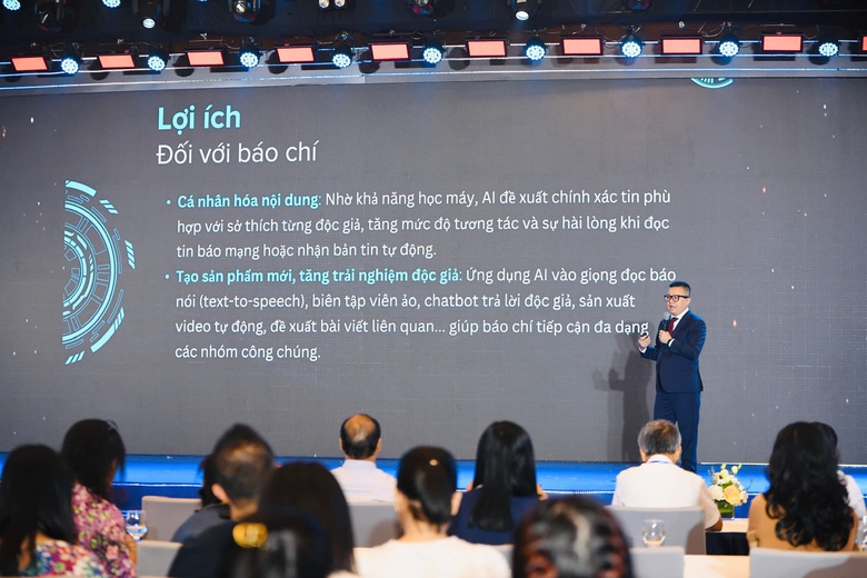 Chủ tịch Hội Nh&agrave; b&aacute;o VN: B&aacute;o ch&iacute; n&ecirc;n dừng việc cố gắng l&agrave;m h&agrave;i l&ograve;ng tất cả độc giả- Ảnh 2.