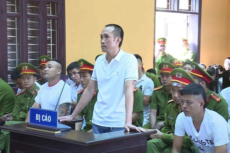 Cơ quan điều tra Bộ C&ocirc;ng an khởi tố giang hồ Tuấn "thần đ&egrave;n"- Ảnh 1.