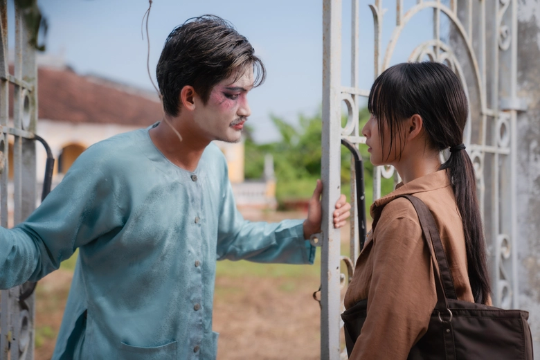 NSND Đ&agrave;o B&aacute; Sơn h&oacute;a &aacute;c nh&acirc;n trong "&Uacute;t Lan: O&aacute;n linh giữ của"- Ảnh 2.