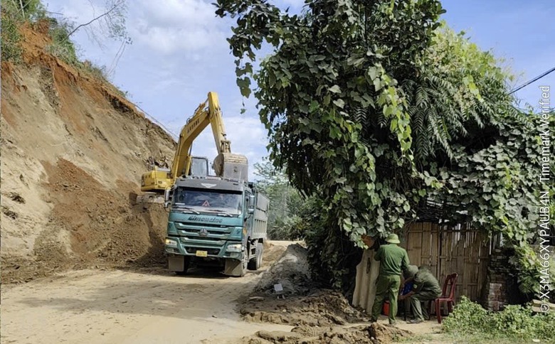 Bắc Kạn: Sạt lở đồi tr&ecirc;n tỉnh lộ 258, dự kiến khắc phục trong 15 ng&agrave;y- Ảnh 2.