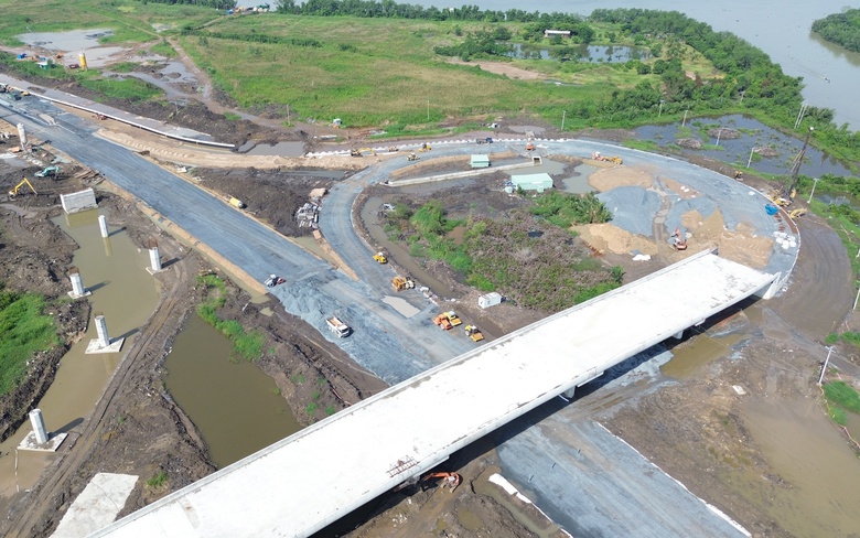 Cầu Nhơn Trạch gần c&aacute;n đ&iacute;ch, tập trung gỡ &ldquo;n&uacute;t thắt&rdquo; lối l&ecirc;n cao tốc
