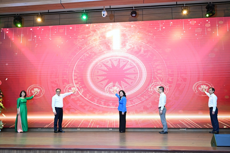 Bộ Nội vụ ra mắt b&aacute;o in Nội vụ v&agrave; X&atilde; hội- Ảnh 2.