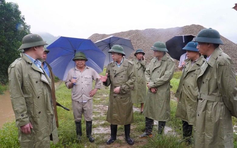 Người d&acirc;n v&ugrave;ng ngập sau mưa lũ ở Th&aacute;i Nguy&ecirc;n hiện ra sao?- Ảnh 4.