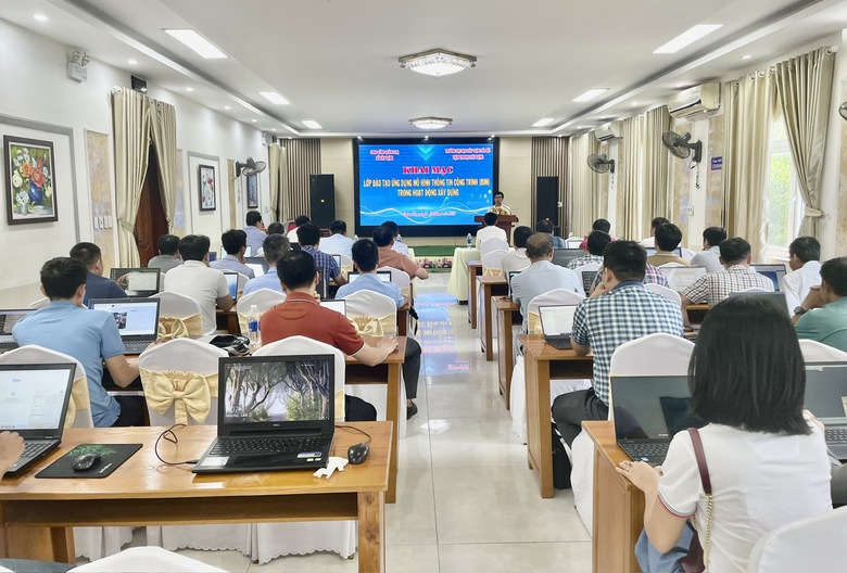 Quảng Trị: Tăng cường đ&agrave;o tạo, ứng dụng m&ocirc; h&igrave;nh th&ocirc;ng tin c&ocirc;ng tr&igrave;nh trong x&acirc;y dựng- Ảnh 1.