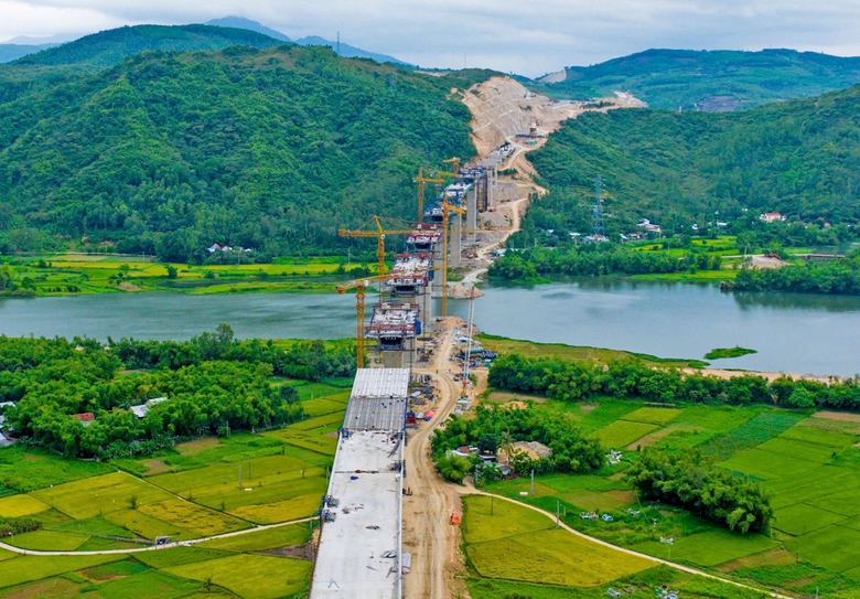 G&aacute;c t&igrave;nh ri&ecirc;ng, dồn sức l&agrave;m cao tốc- Ảnh 2.