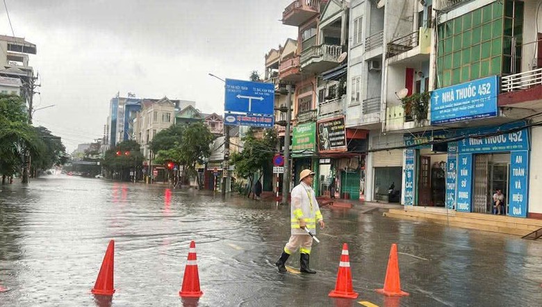 Người d&acirc;n v&ugrave;ng ngập sau mưa lũ ở Th&aacute;i Nguy&ecirc;n hiện ra sao?- Ảnh 7.