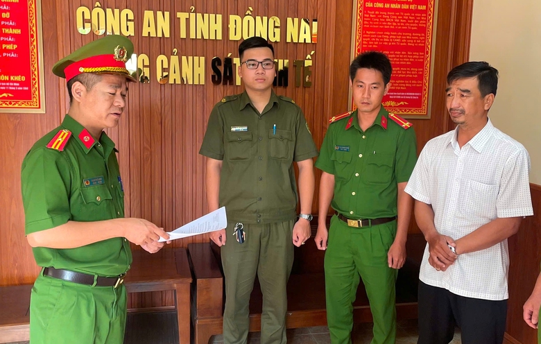 Bắt tạm giam nh&acirc;n vi&ecirc;n điện lực lừa đảo hơn 600 triệu đồng thi c&ocirc;ng đường điện- Ảnh 1.