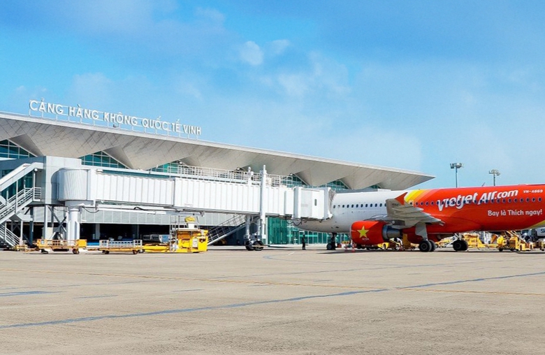 Tạm đ&oacute;ng cửa s&acirc;n bay Vinh trong 6 th&aacute;ng để sửa đường băng- Ảnh 1.