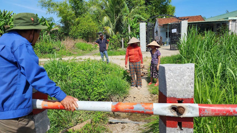 C&aacute;ch l&agrave;m hay trong xo&aacute; lối đi tự mở qua đường sắt ở Quảng Ng&atilde;i- Ảnh 14.