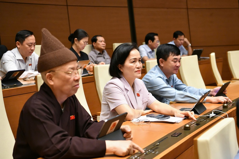 C&ocirc;ng d&acirc;n được ứng cử đại biểu Hội đồng nh&acirc;n d&acirc;n ở hai cấp c&ugrave;ng một nhiệm kỳ- Ảnh 1.