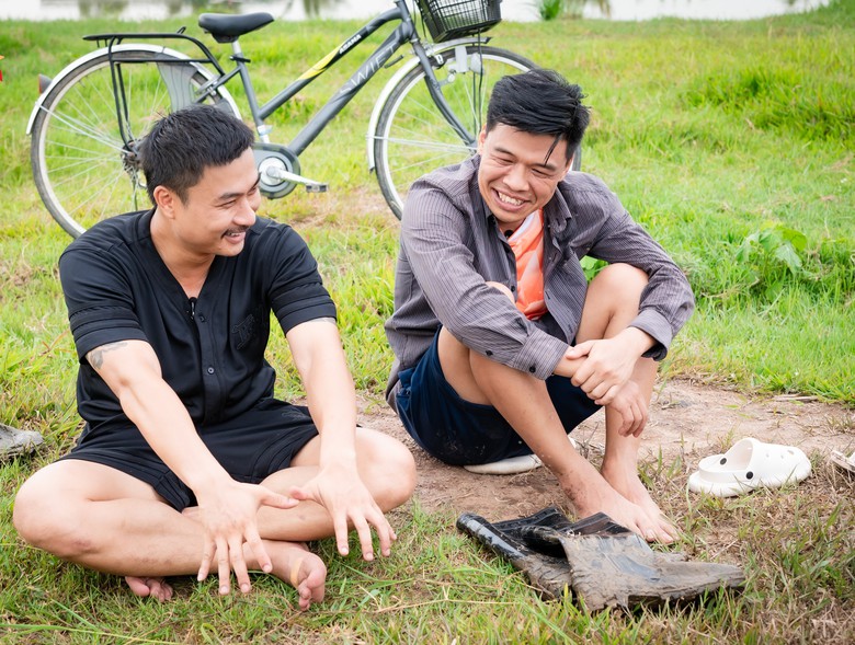 Bố ơi m&igrave;nh đi đ&acirc;u thế tập 6: Bỏ phố về qu&ecirc;, c&aacute;c cặp bố con khổ khi l&agrave;m n&ocirc;ng d&acirc;n- Ảnh 10.