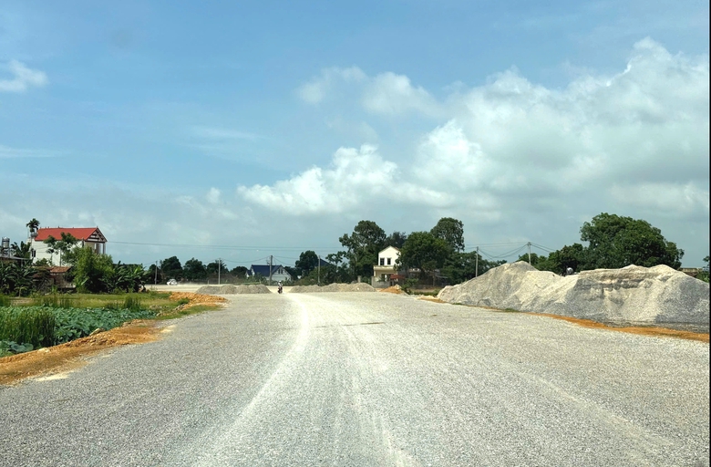 Đường ven biển Thanh Hóa: Mới hoàn thành 1/3, vướng nhiều khó khăn- Ảnh 3. Đường ven biển Thanh Hóa: Mới hoàn thành 1/3, vướng nhiều khó khăn- Ảnh 3.