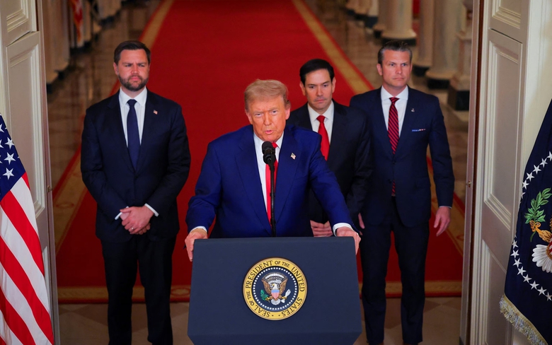 Tổng thống Mỹ Donald Trump tuy&ecirc;n bố lệnh ngừng bắn to&agrave;n diện giữa Israel v&agrave; Iran