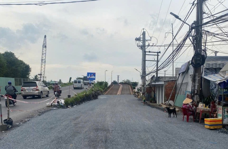 Từ 30/6, c&aacute;c phương tiện chỉ được lưu th&ocirc;ng qua cầu tạm &Ocirc; M&ocirc;n- Ảnh 1.