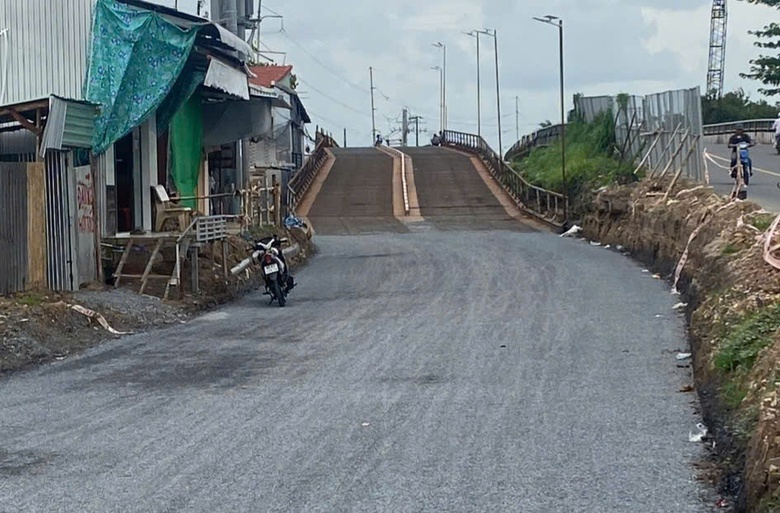 Từ 30/6, c&aacute;c phương tiện chỉ được lưu th&ocirc;ng qua cầu tạm &Ocirc; M&ocirc;n- Ảnh 2.