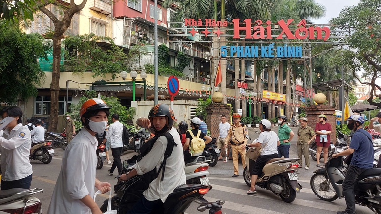 Hơn 1,15 triệu th&iacute; sinh bước v&agrave;o kỳ thi THPT 2025- Ảnh 7.