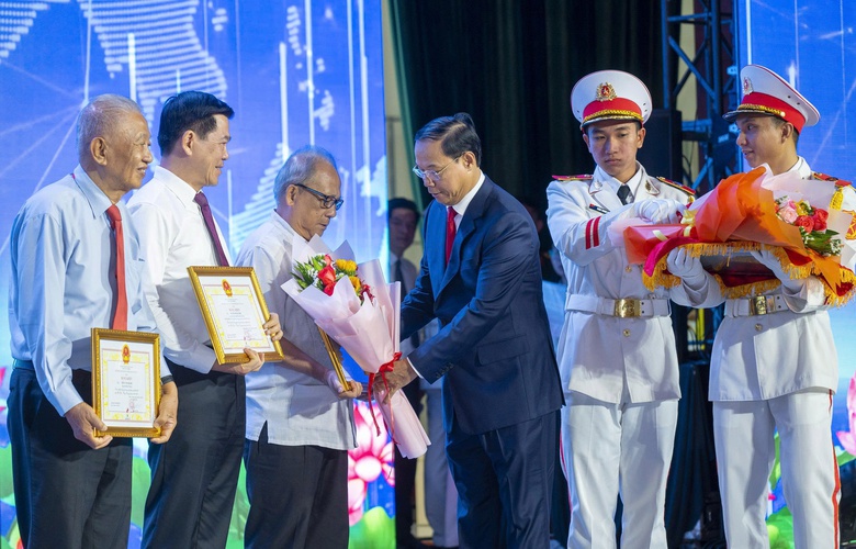 B&agrave; Rịa-Vũng T&agrave;u 34 năm từ v&ugrave;ng hoang sơ th&agrave;nh trung t&acirc;m c&ocirc;ng nghiệp cảng biển v&agrave; du lịch- Ảnh 8.