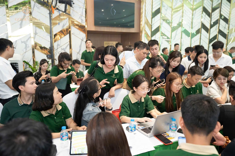 VHS Group b&ugrave;ng nổ tại cuộc đua khớp căn nghẹt thở tại Vinhomes Golden City- Ảnh 2.