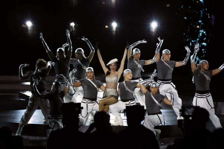 Hoa hậu Việt Nam 2024: Top 10 lộ diện sau m&agrave;n thi Trang phục Dạ hội- Ảnh 7.