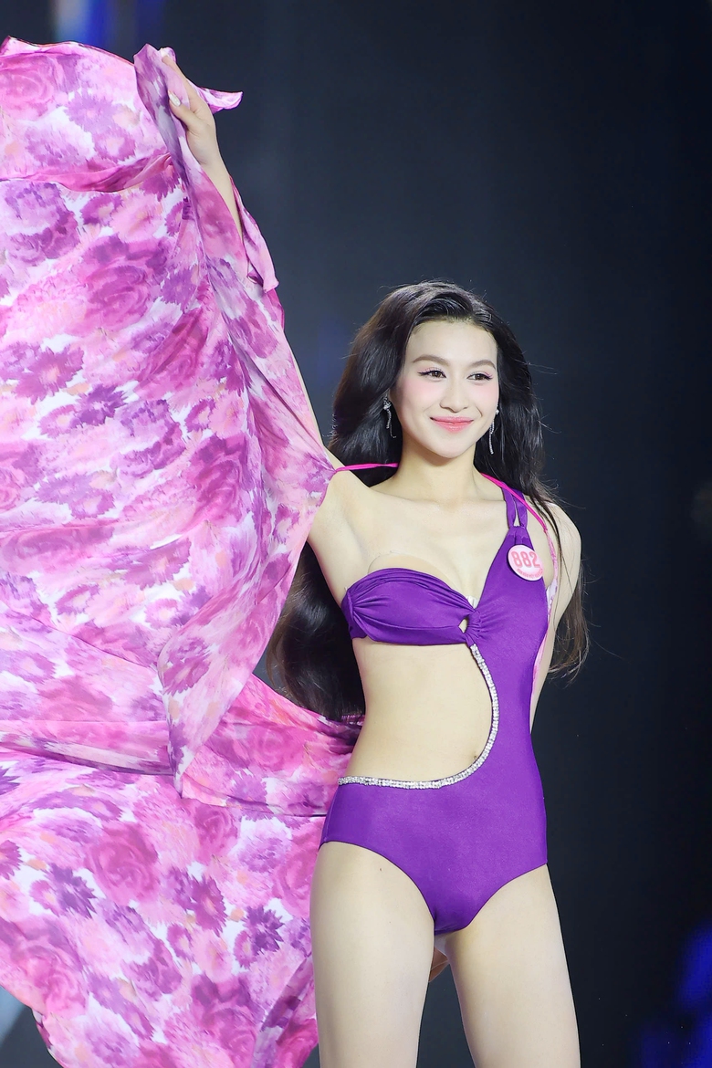 Hoa hậu Việt Nam 2024: Top 10 lộ diện sau m&agrave;n thi Trang phục Dạ hội- Ảnh 12.